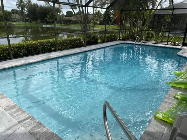 191 Parkwood DR, Royal Palm Beach, FL 33411