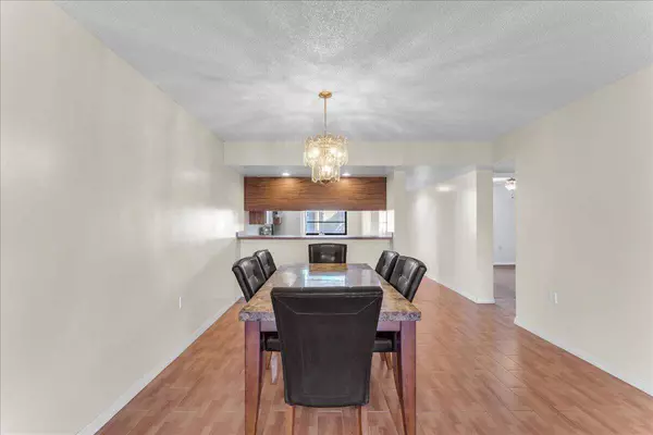 3540 Whitehall DR 203, West Palm Beach, FL 33401