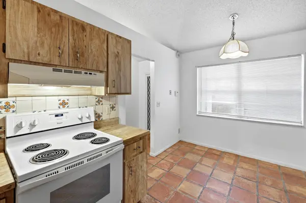 8501 BLUE CYPRESS DR, Lake Worth, FL 33467