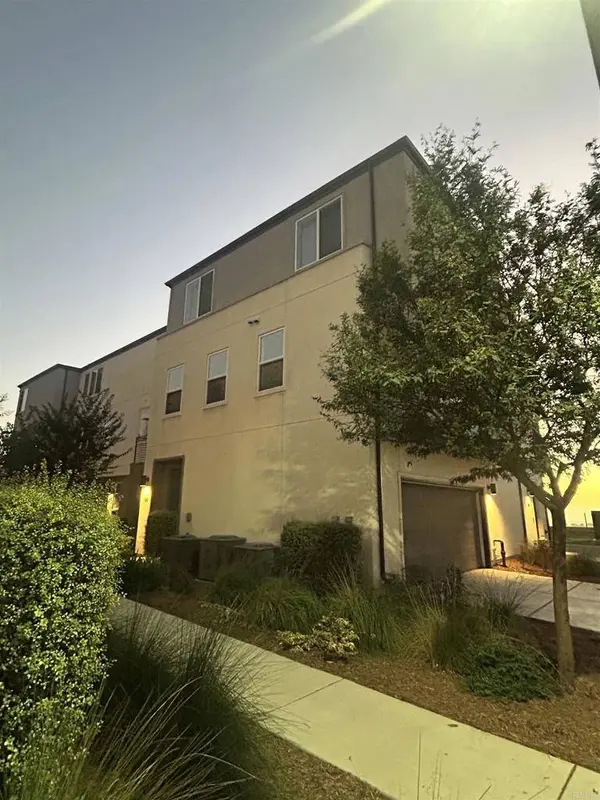 5252 Beachfront #196, San Diego, CA 92154