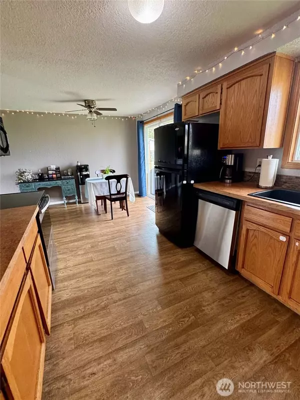 1086 Greenwood ST, Oak Harbor, WA 98277