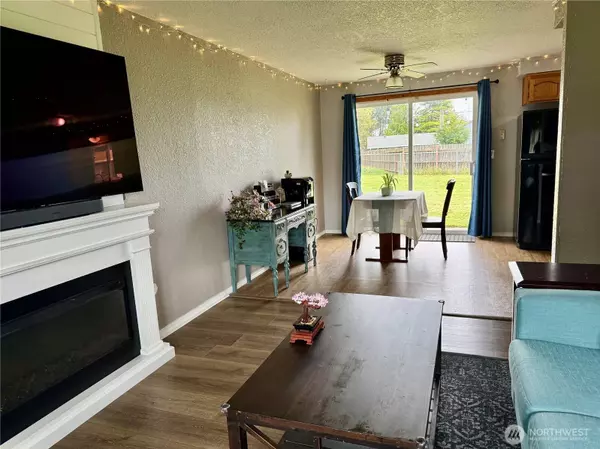 1086 Greenwood ST, Oak Harbor, WA 98277