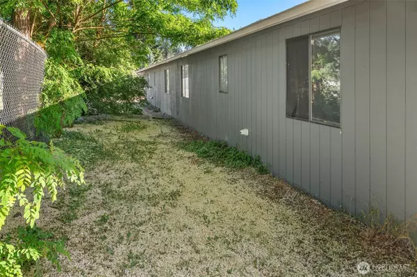 14005 - 14007 11th Ave Ct S, Tacoma, WA 98444