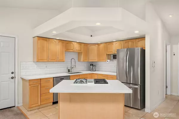 811 SW Langston RD, Renton, WA 98057