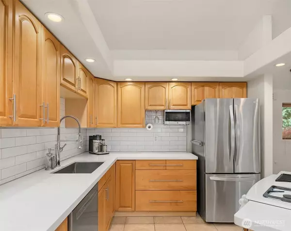 811 SW Langston RD, Renton, WA 98057