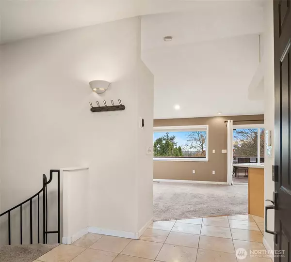 811 SW Langston RD, Renton, WA 98057