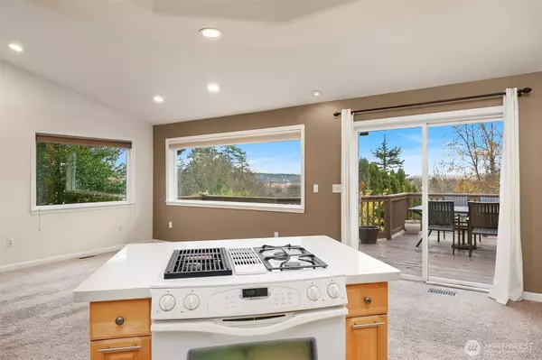 811 SW Langston RD, Renton, WA 98057