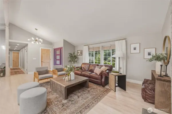 2823 182nd AVE NE, Redmond, WA 98052