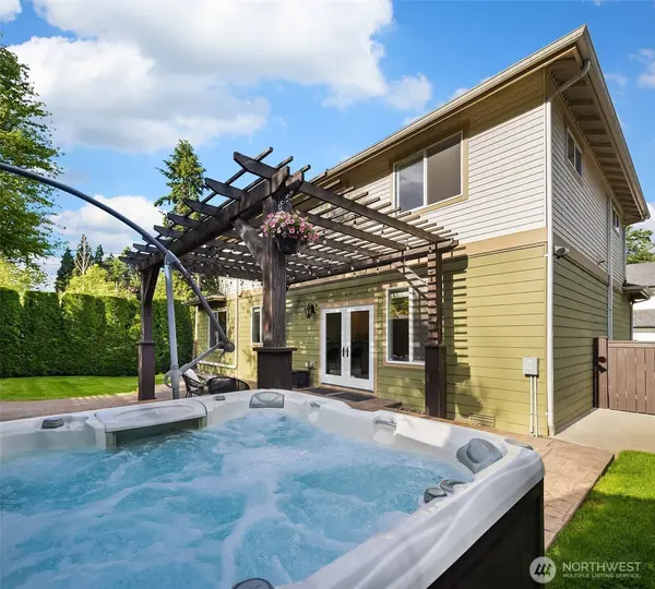 5944 26th AVE SW, Seattle, WA 98106