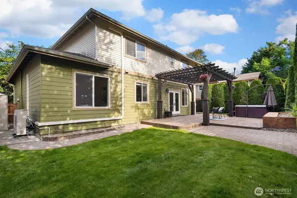 5944 26th AVE SW, Seattle, WA 98106