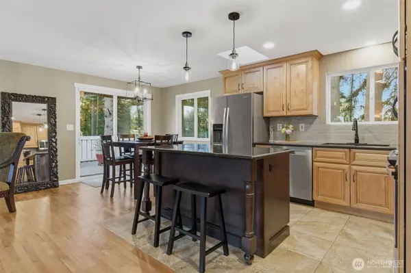 6427 182nd PL SW, Lynnwood, WA 98037