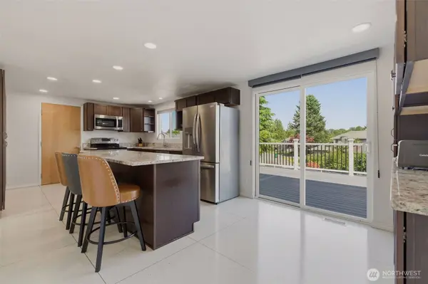 20707 31st PL W, Lynnwood, WA 98036