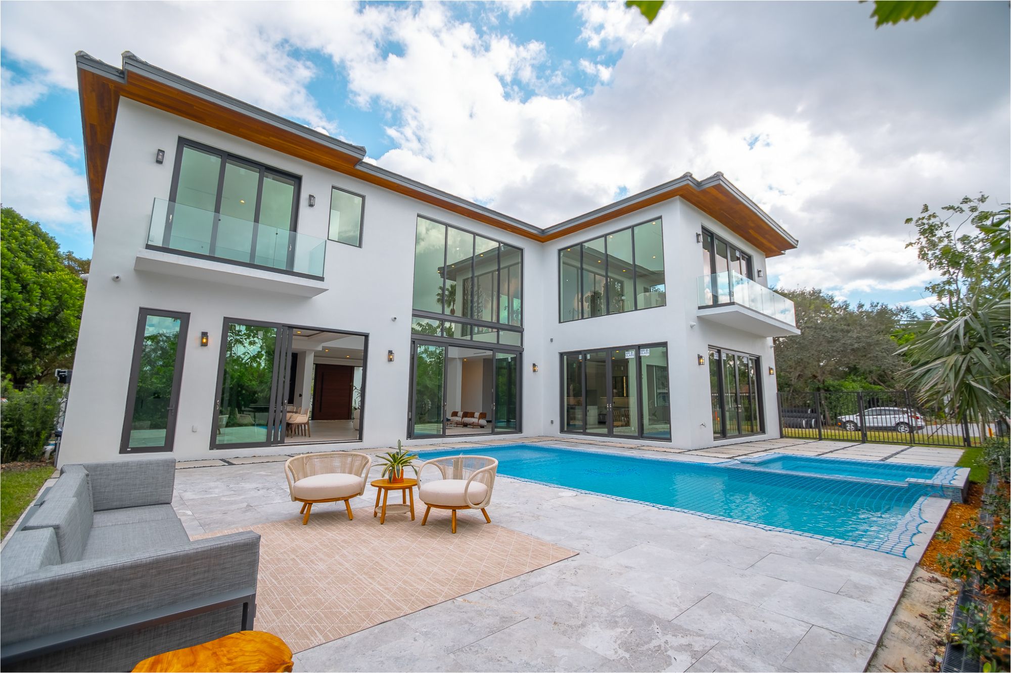 Luxury home exterior in Weston Florida showcasing high-end architecture