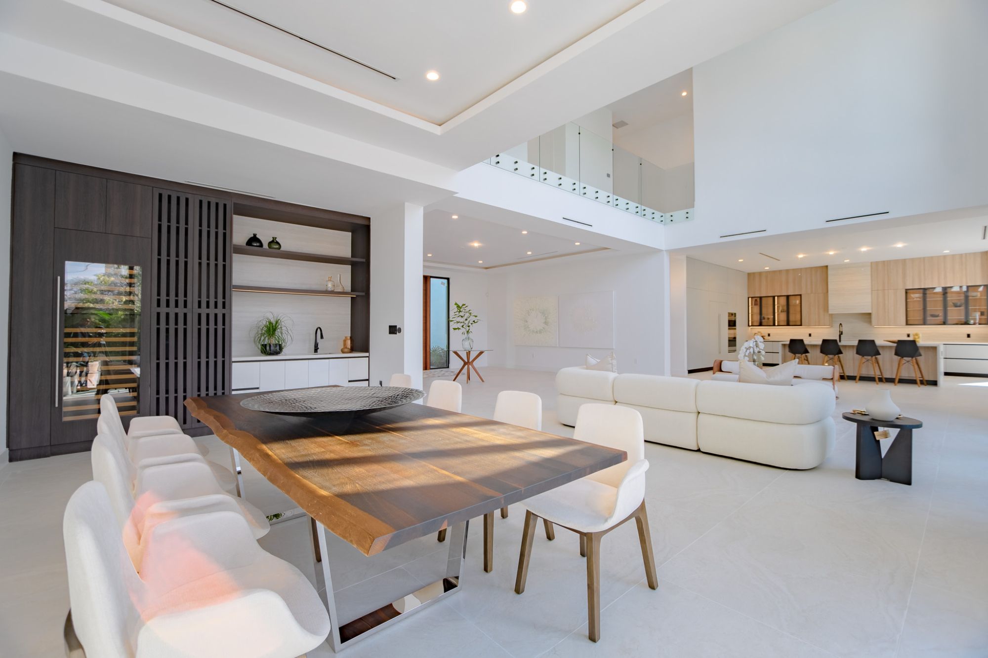 Luxury lifestyle living in Weston Florida featuring elegant residential surroundings