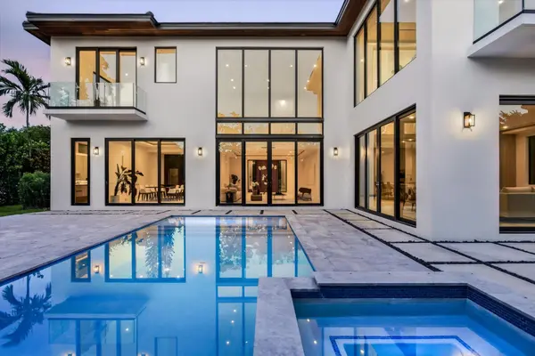 How to Sell a Luxury Home Faster Without Dropping the Price in South Florida