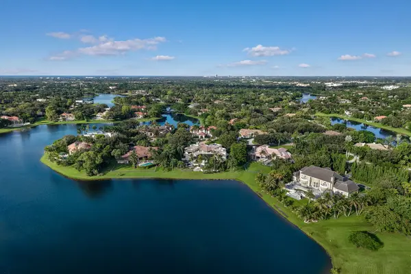 feature image of The Complete Guide to Luxury Real Estate in Weston and Southwest Ranches, Florida