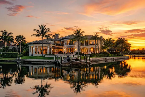 How to Buy a Waterfront Home in Weston FL: A Step-by-Step Guide