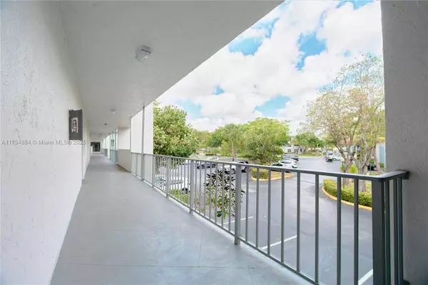 9150 Lime Bay Blvd #201, Tamarac, FL 33321