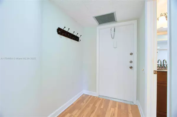 9150 Lime Bay Blvd #201, Tamarac, FL 33321