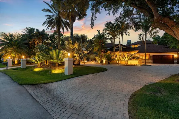 2941 Paddock Ln, Weston, FL 33331