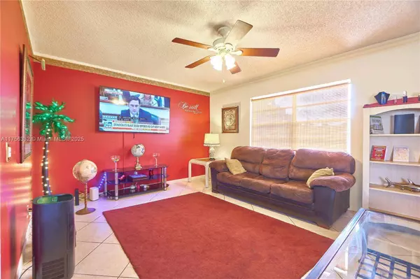 793 Flanders #Q, Delray Beach, FL 33484