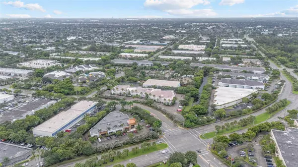 2775 NW 63rd Ct, Fort Lauderdale, FL 33309