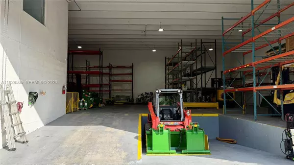 8001 NW 29th St #8001, Doral, FL 33122