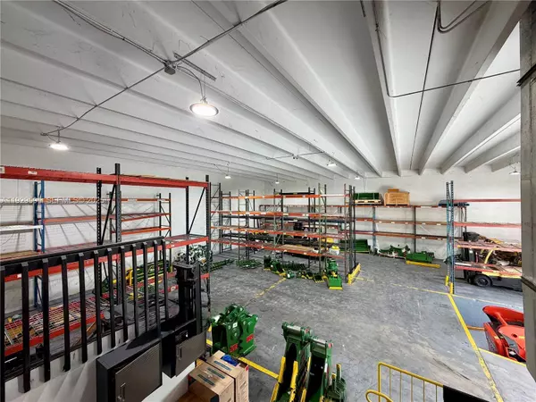 8001 NW 29th St #8001, Doral, FL 33122