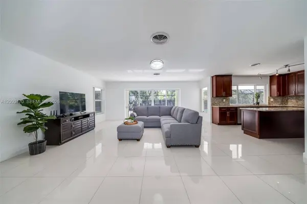 13100 SW 81st Ave, Pinecrest, FL 33156