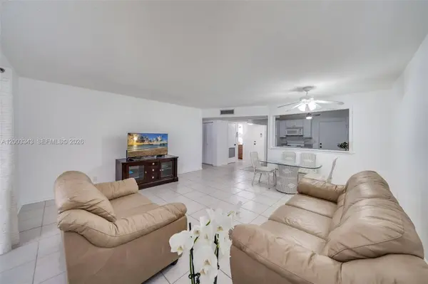 4770 NW 21st St #208, Lauderhill, FL 33313