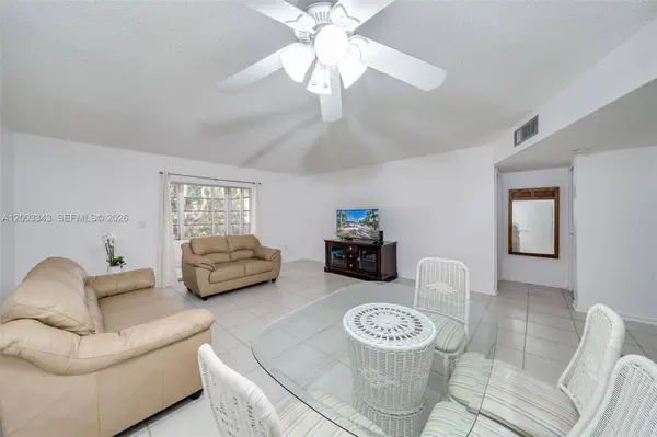 4770 NW 21st St #208, Lauderhill, FL 33313