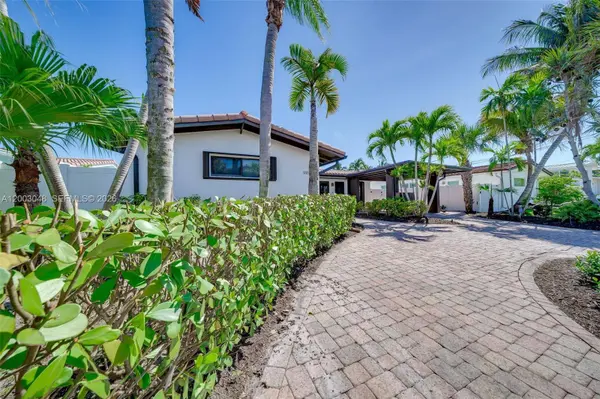 1704 SW 5th Ct, Fort Lauderdale, FL 33312