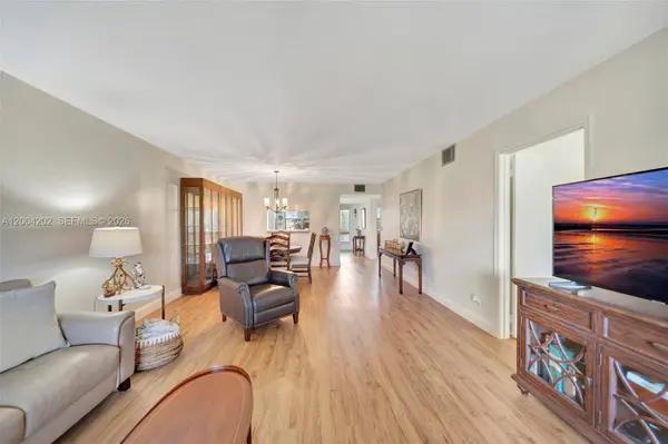 701 SW 128th Ave #207F, Pembroke Pines, FL 33027