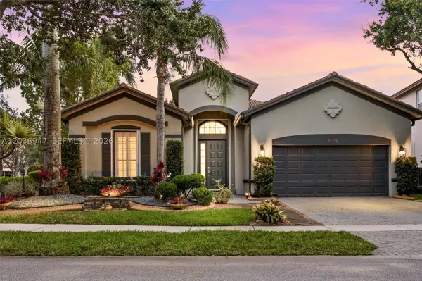 19308 Stonebrook St, Weston, FL 33332
