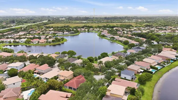 19308 Stonebrook St, Weston, FL 33332