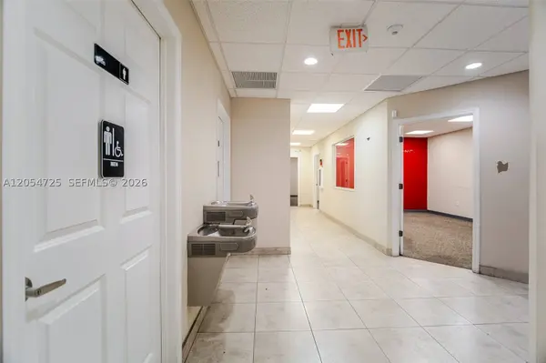 1001 NW 72nd St, Miami, FL 33150