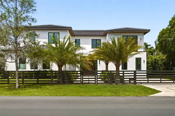 9840 SW 73rd Ct, Pinecrest, FL 33156