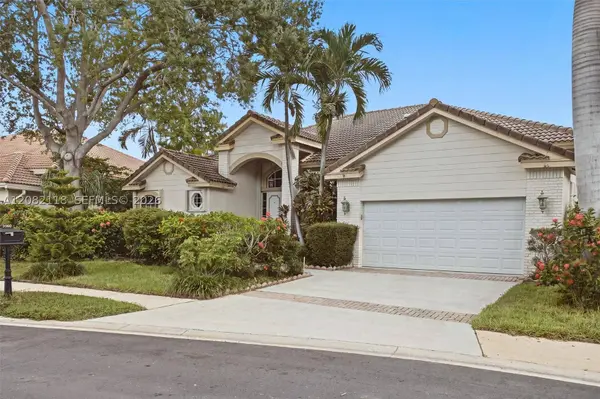 3026 Lakewood Dr