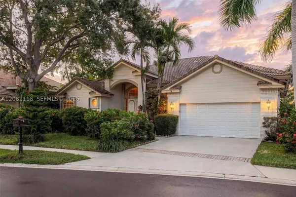 3026 Lakewood Dr, Weston, FL 33332