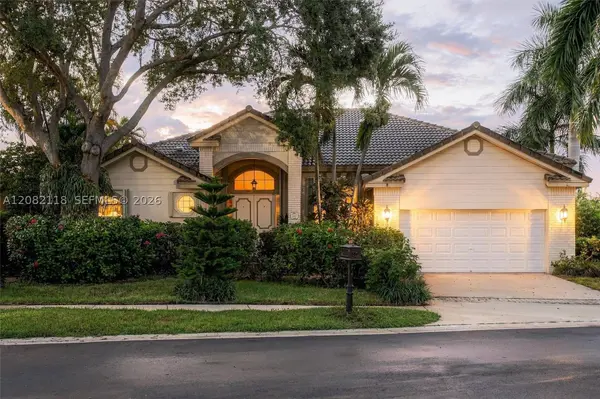 3026 Lakewood Dr, Weston, FL 33332