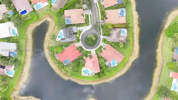 3026 Lakewood Dr, Weston, FL 33332