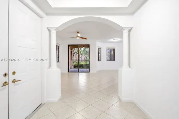 2890 Kinsington Cir #22-1, Weston, FL 33332