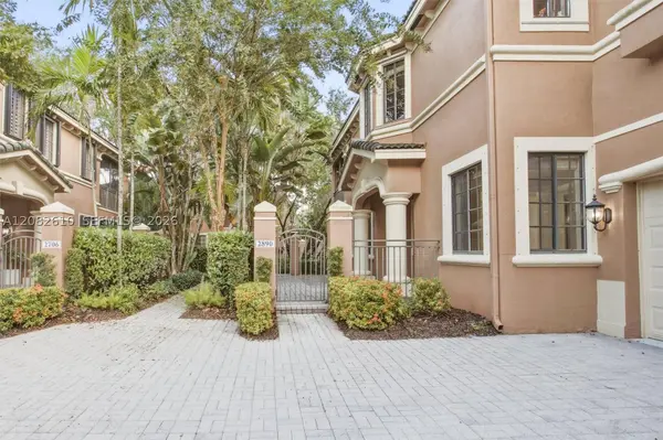 2890 Kinsington Cir #22-1, Weston, FL 33332