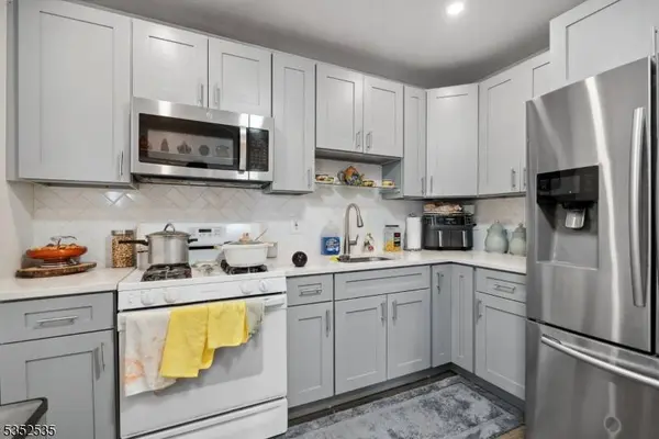 172 20Th Ave, Paterson City, NJ 07501