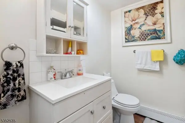 172 20Th Ave, Paterson City, NJ 07501