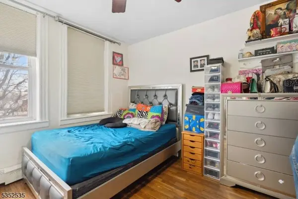 172 20Th Ave, Paterson City, NJ 07501