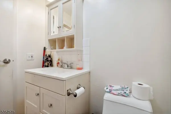 172 20Th Ave, Paterson City, NJ 07501