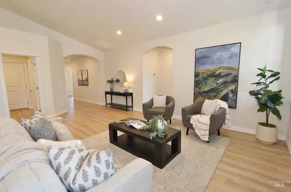 7615 W Itasco Dr, Boise, ID 83709