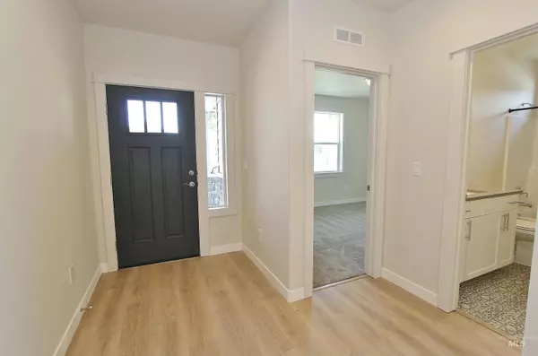 7615 W Itasco Dr, Boise, ID 83709