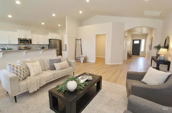 7615 W Itasco Dr, Boise, ID 83709